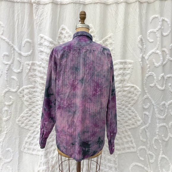 SOLD Tie dyed button up soft cotton purple shirt - Picture 4 of 8